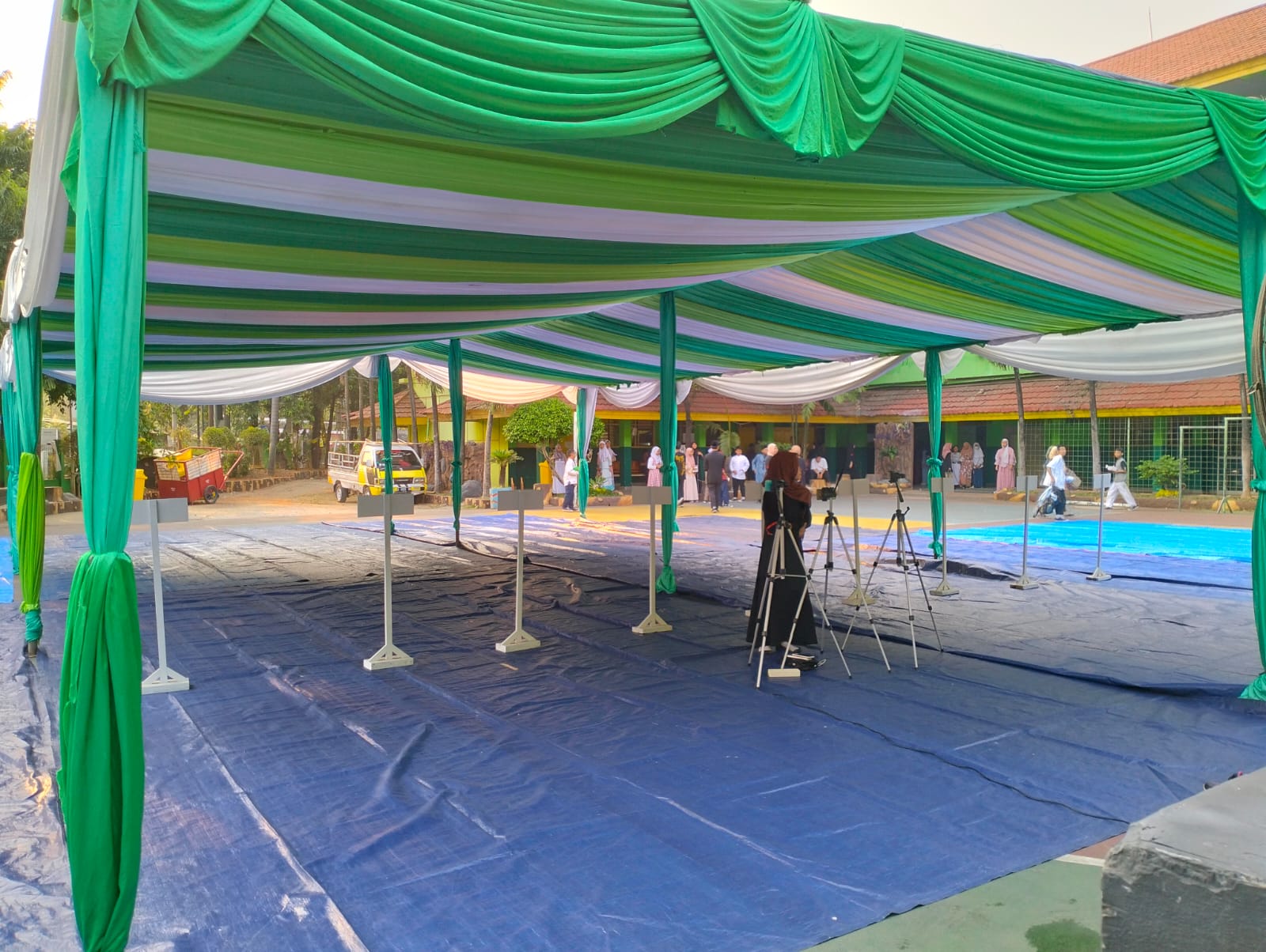 Tenda Sekolah